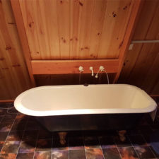 Swampgum Rise bath
