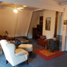 Swampgum Rise loungeroom