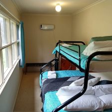 Cockatoo Cabin: Halls Gap, Grampians